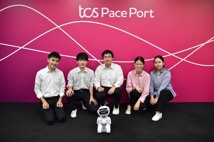 大学生のインターンシップを通じ ロボティクスの未来を探求